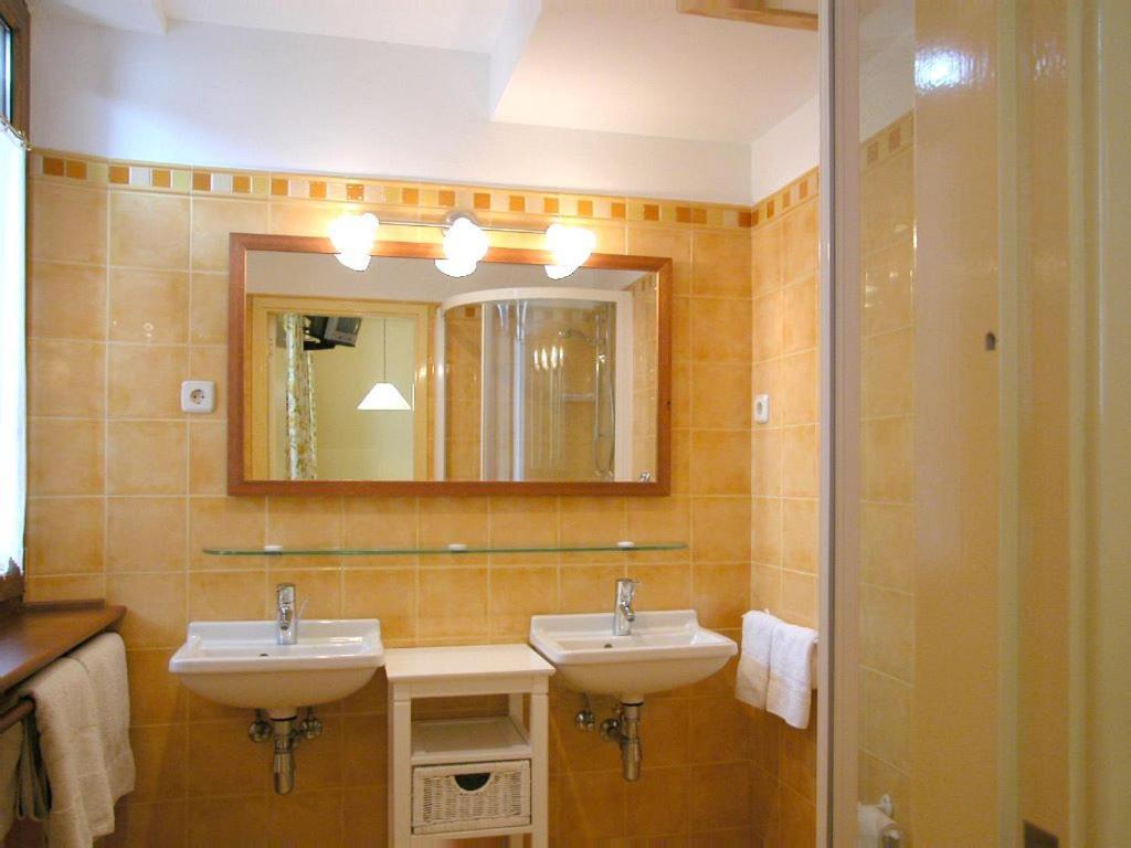 Hostal Casa Sario Jaurrieta Exterior foto